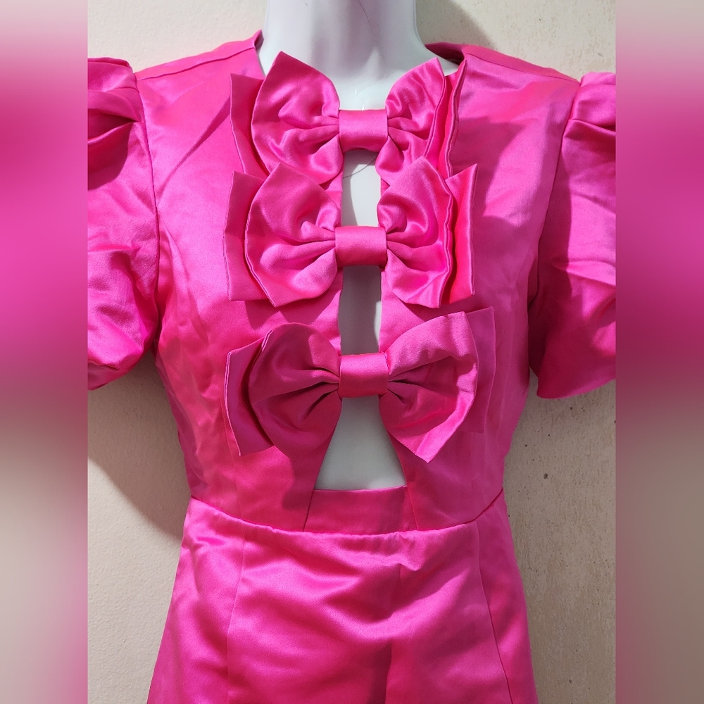 Pink Puff Sleeve Dress with Bow Details - Picture 2 of 10